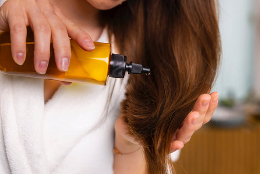 Que Faire pour les Cheveux Secs : Solutions Naturelles et Produits Efficaces